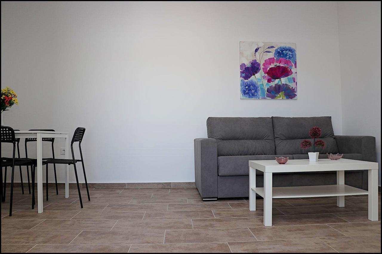 Casa Rural Zara III كونيل ذي لا فرونتيرا المظهر الخارجي الصورة